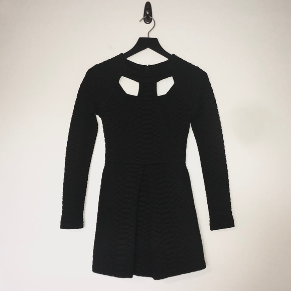 ALEXIS Narelle Structured Python Texture Dress - Picture 3 of 10